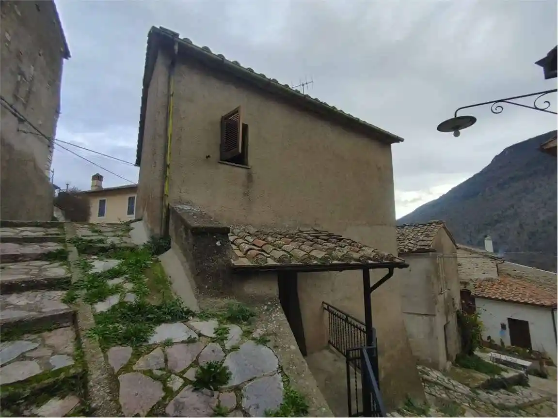 Casa indipendente in vendita a Narni