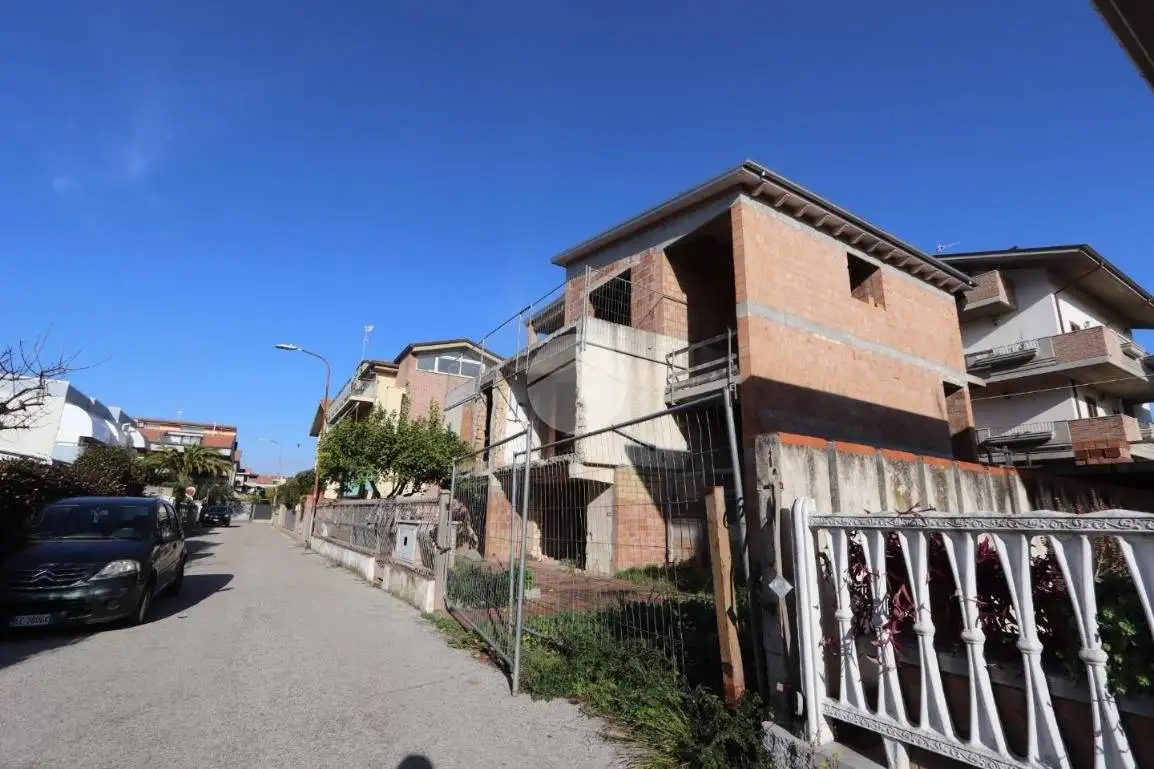 Villa in vendita a Tortoreto