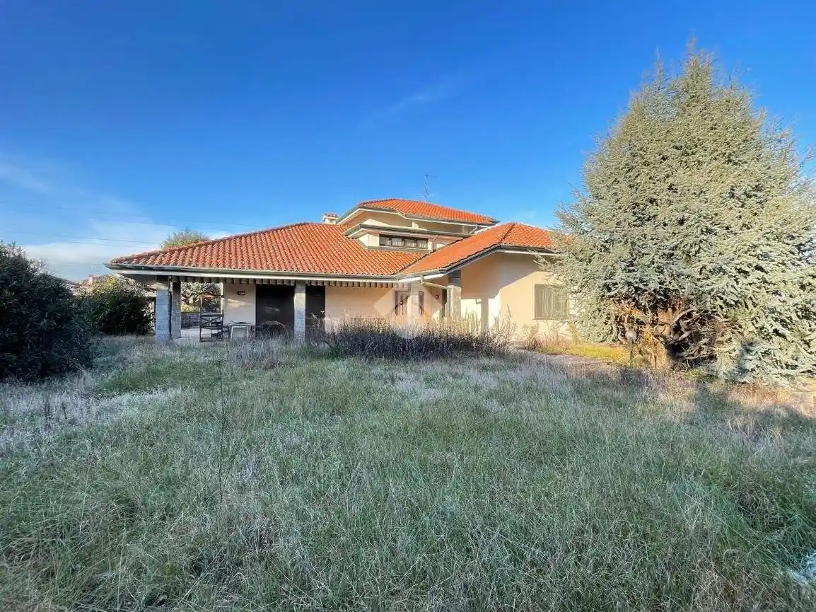 Villa in vendita a Arconate