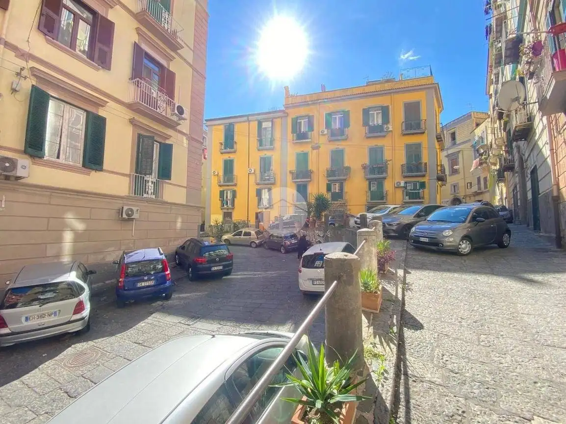 Appartamento in vendita a Napoli