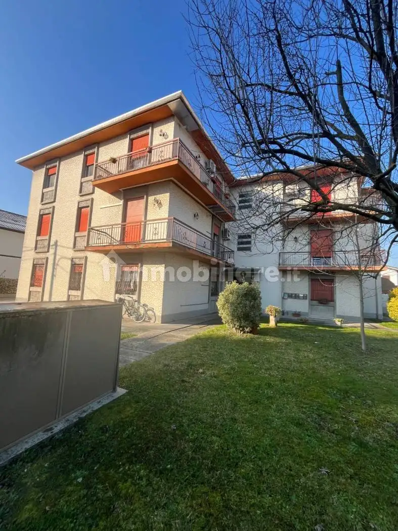 Appartamento in vendita a Cento