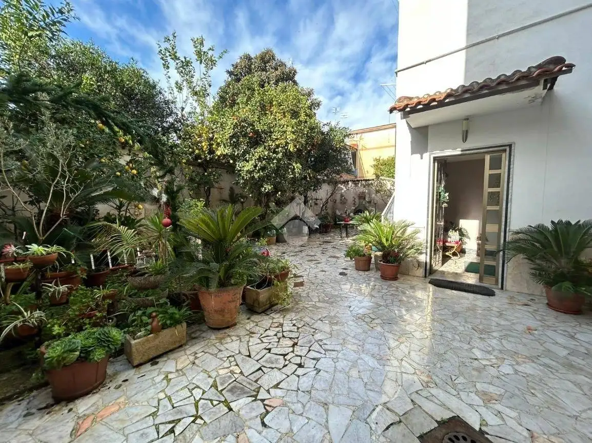 Appartamento in vendita a Casoria