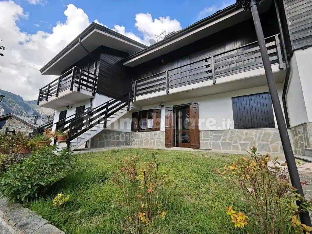 Appartamento in vendita a Antey-Saint-Andrè