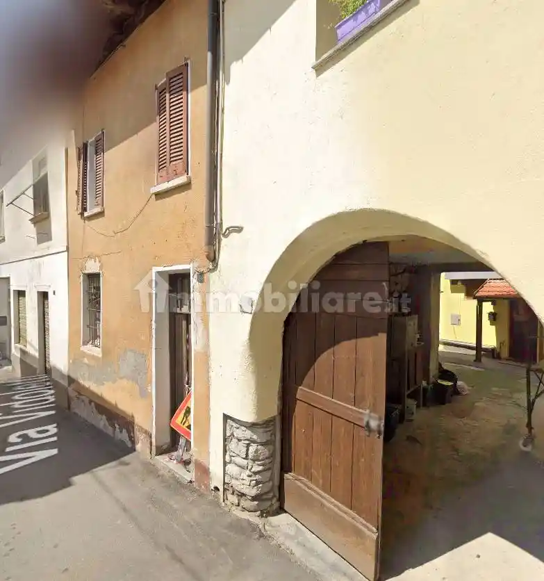 Appartamento in vendita a Cuveglio