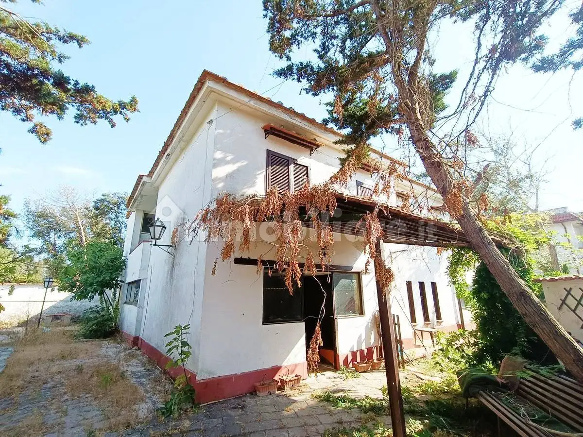 Villa in vendita a Castel Volturno