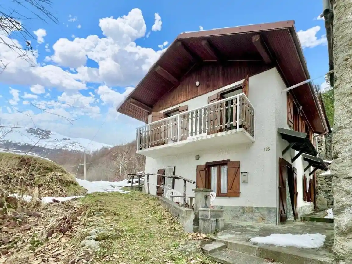 Casa indipendente in vendita a Viù