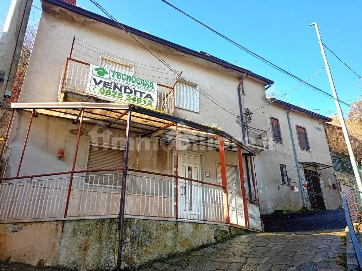 Casa indipendente in vendita a Santa Paolina