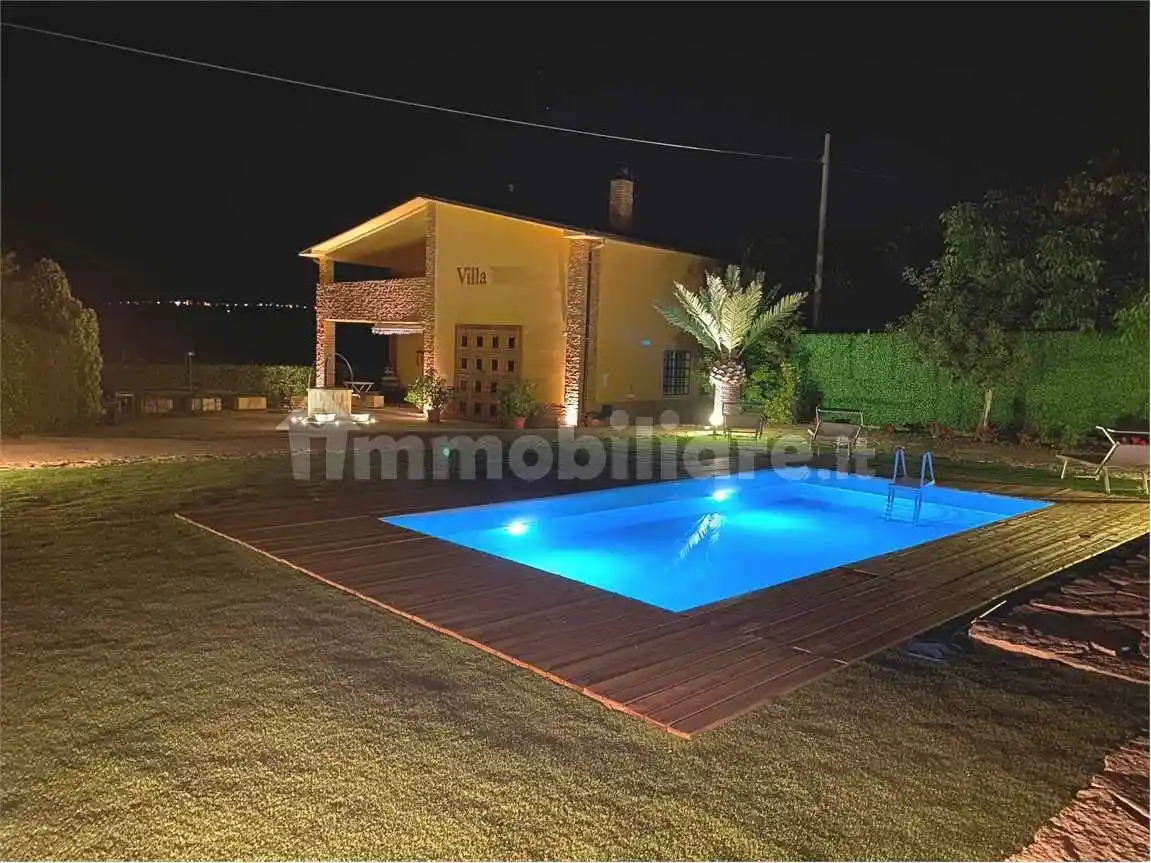 Villa in vendita a Montenero di Bisaccia