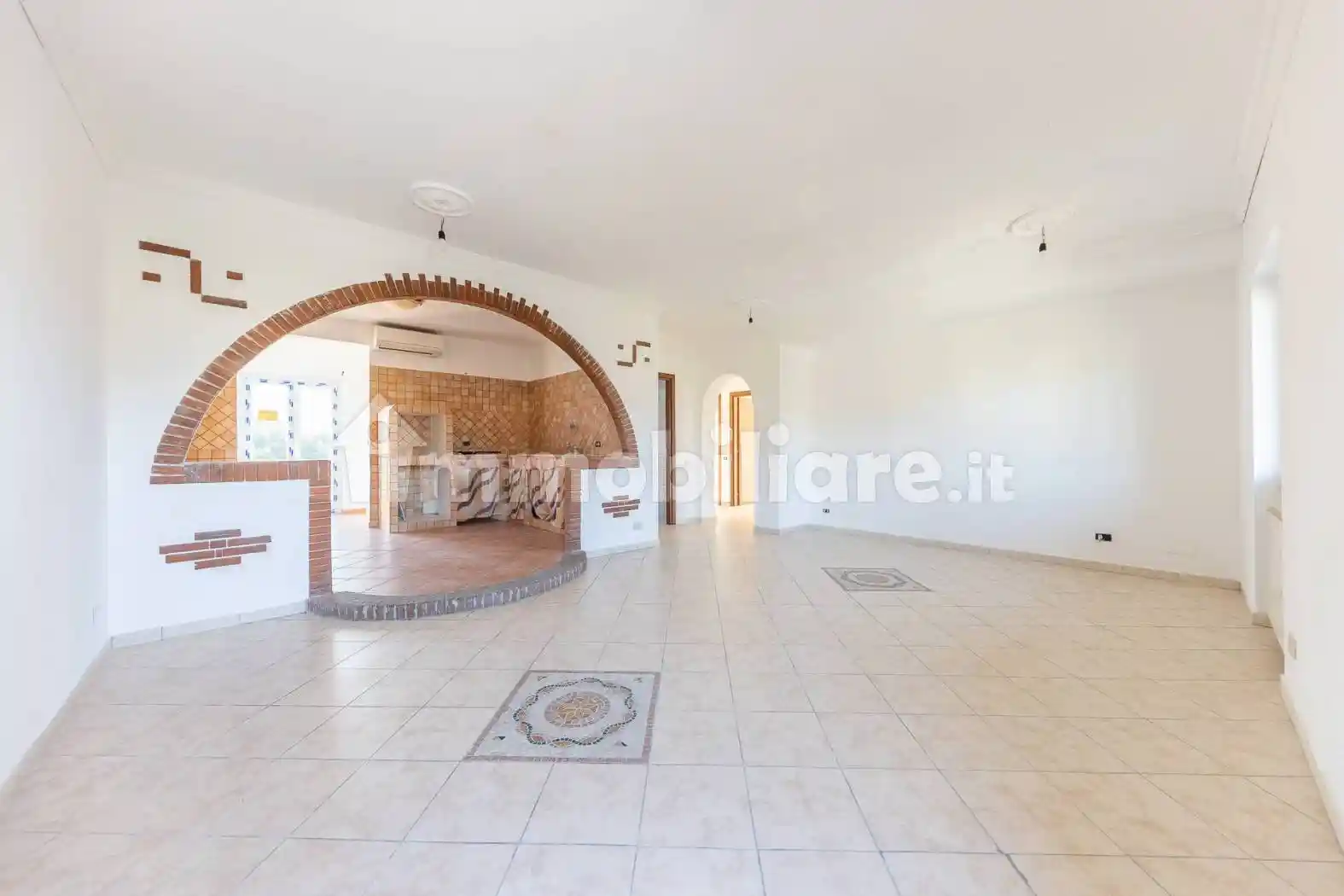 Villa in vendita a Aprilia