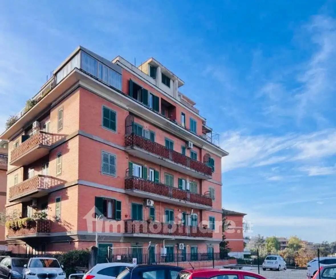 Appartamento in vendita a Roma