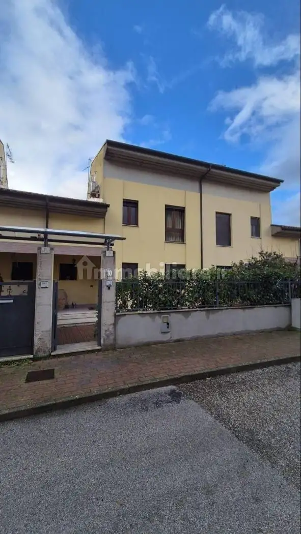 Villetta a schiera in vendita a Barile