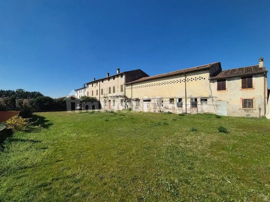 Rustico - Casale in vendita a Isola della Scala