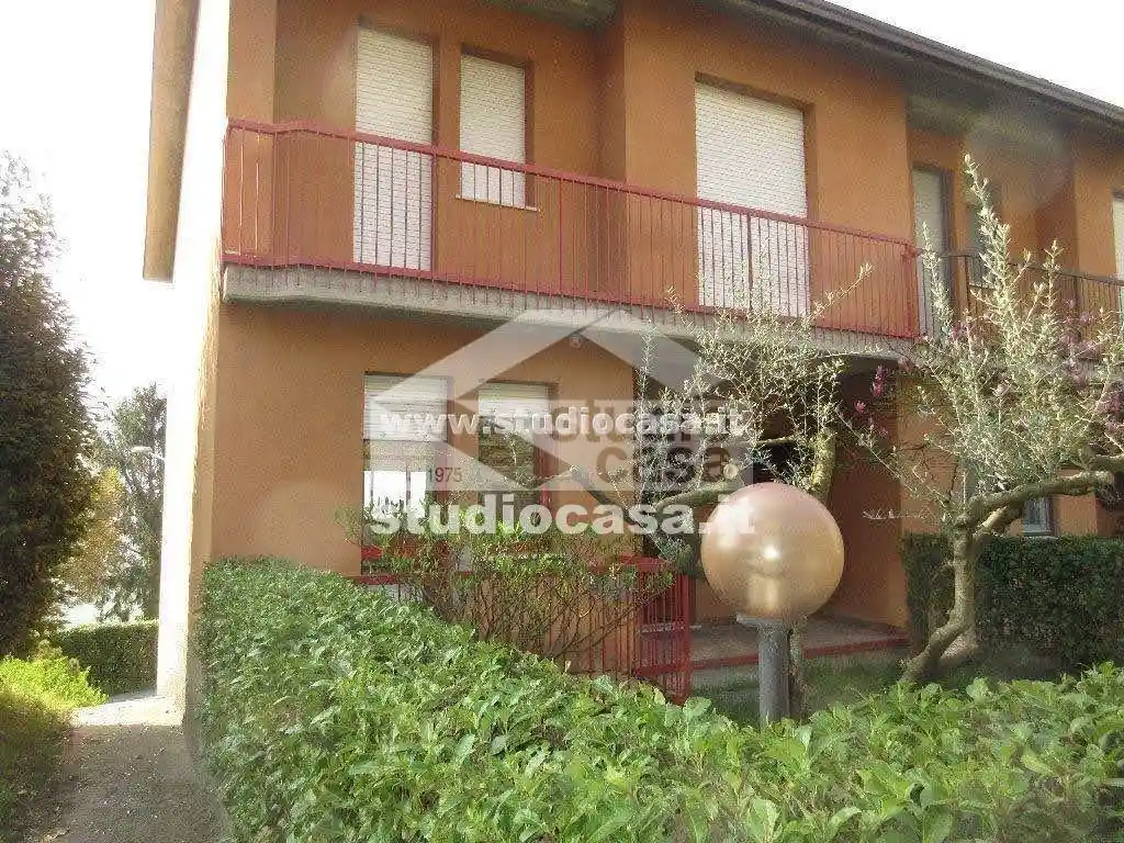 Villetta a schiera in vendita a Costa Volpino