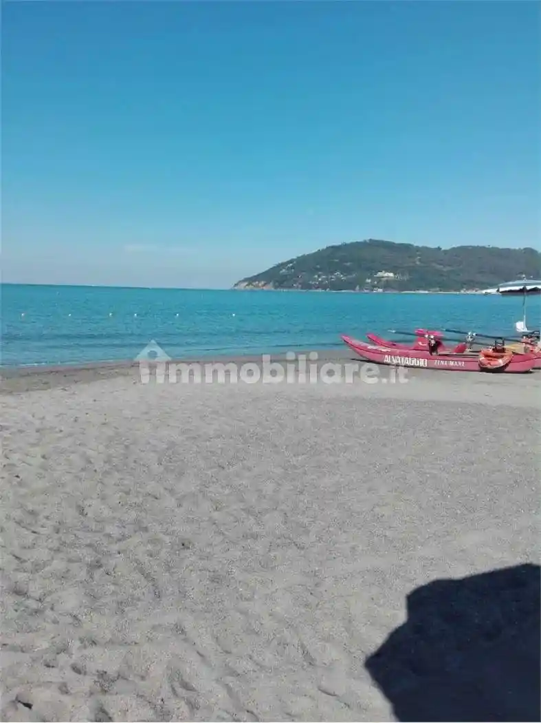 Appartamento in vendita a Sarzana