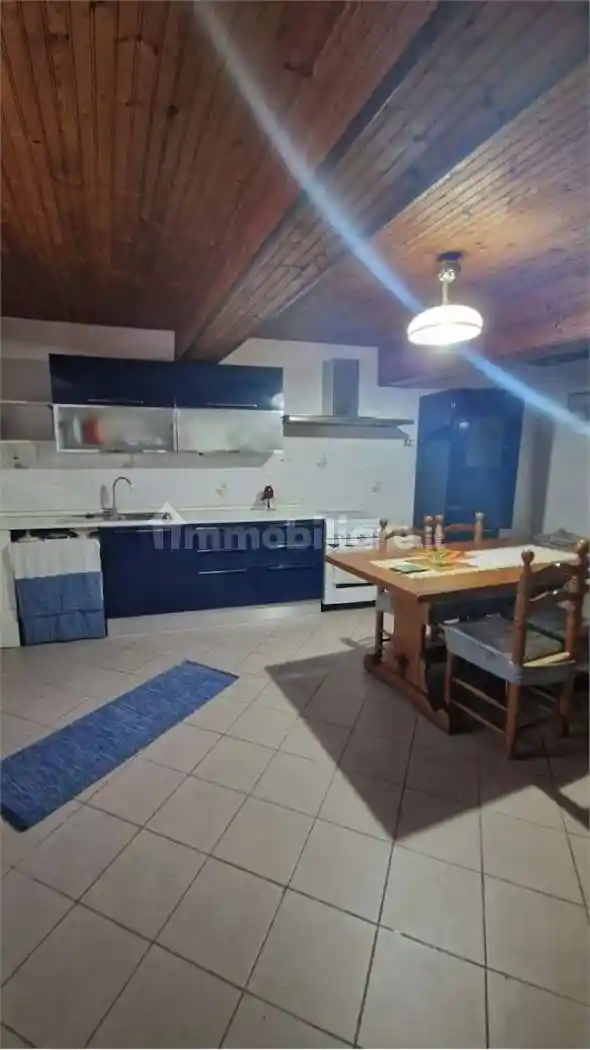 Casa indipendente in vendita a Massa