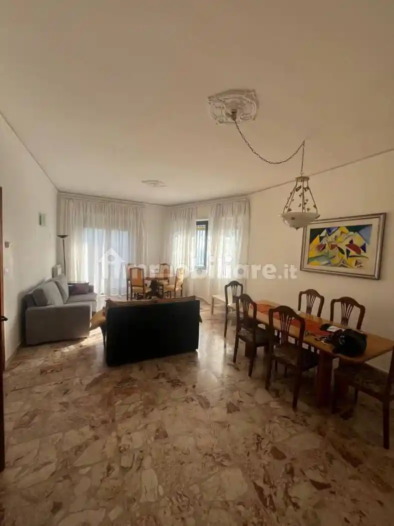 Appartamento in affitto a Aci Castello