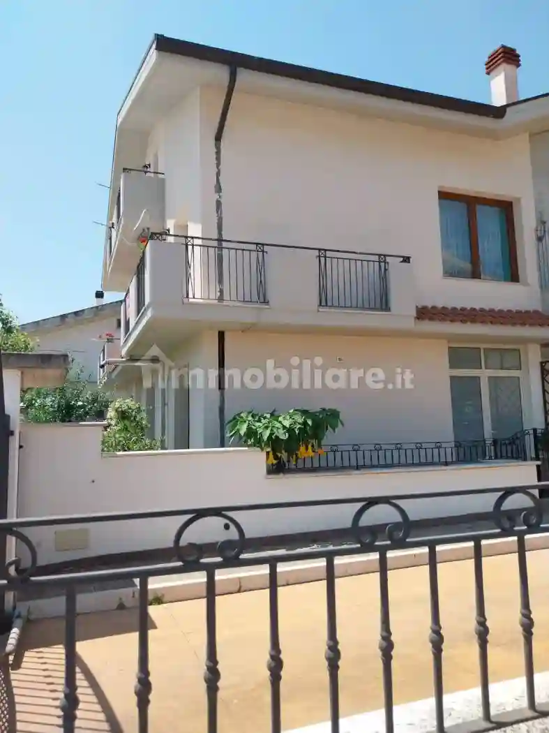 Villetta a schiera - foto 2