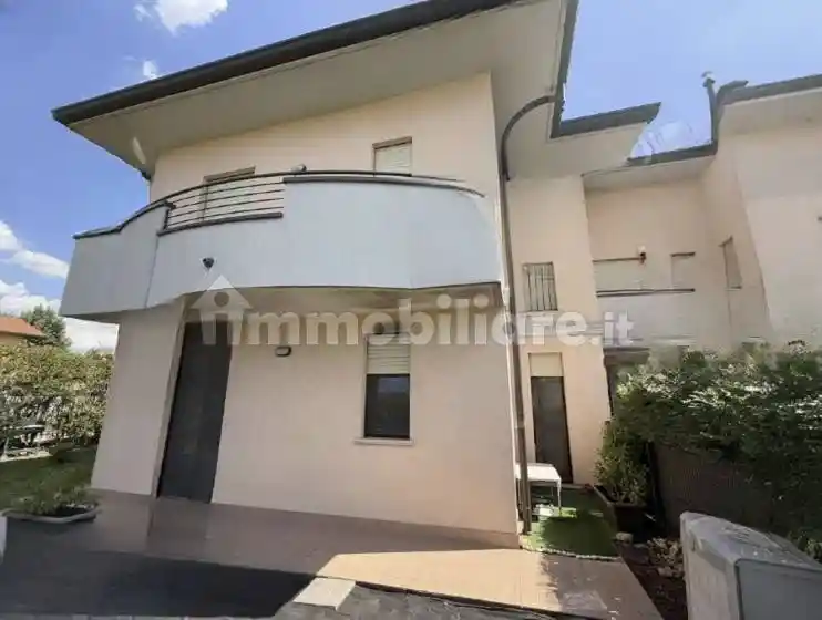 Appartamento in vendita a Dairago