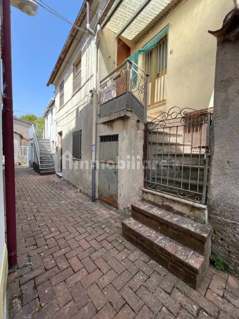 Casa indipendente in vendita a Chiaravalle Centrale