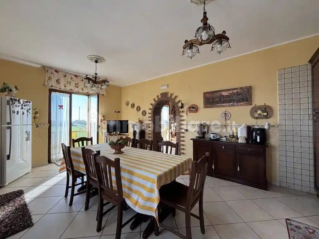 Appartamento via Ettore Perriello 2, Apice - foto 2