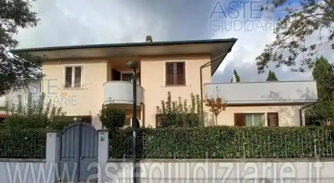 Villa in vendita a Santa Croce sull'Arno