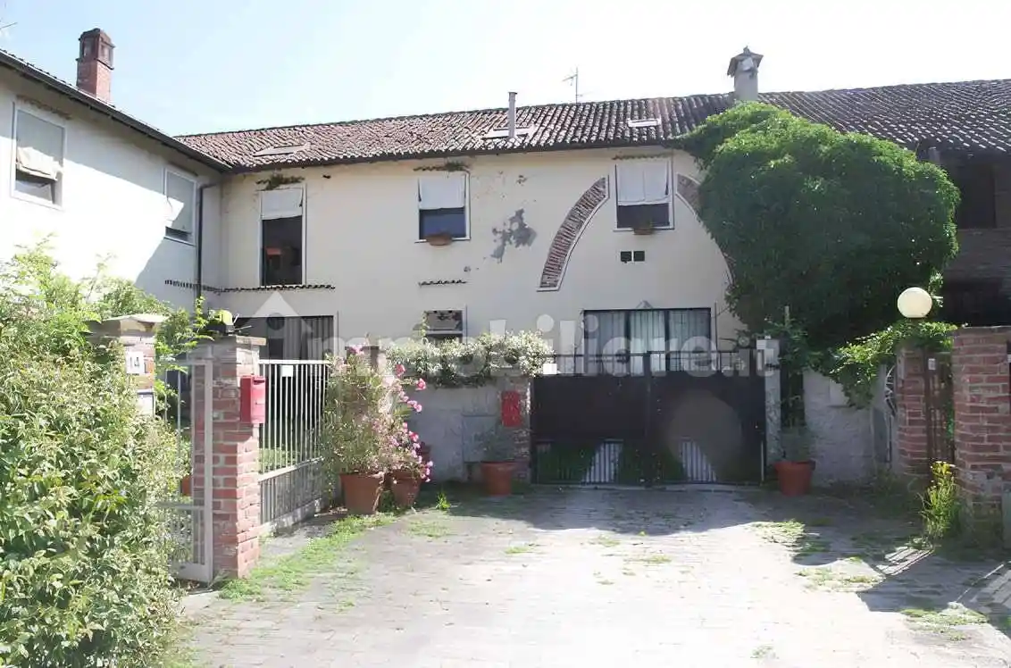 Appartamento in vendita a Zerbolò