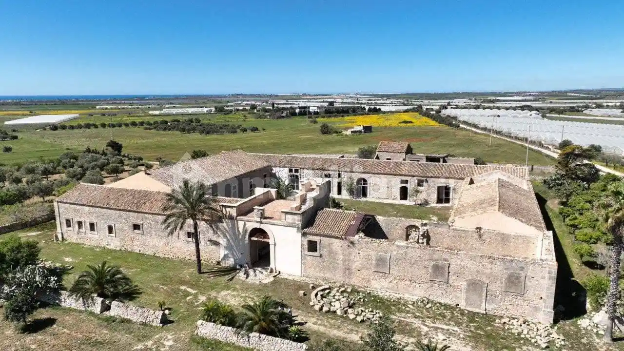 Rustico - Casale in vendita a Noto