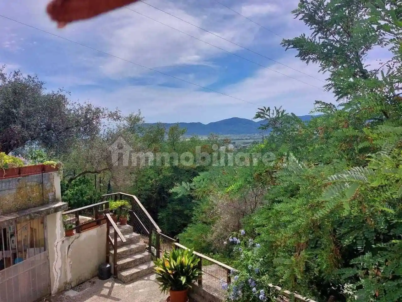 Casa indipendente in vendita a Luni