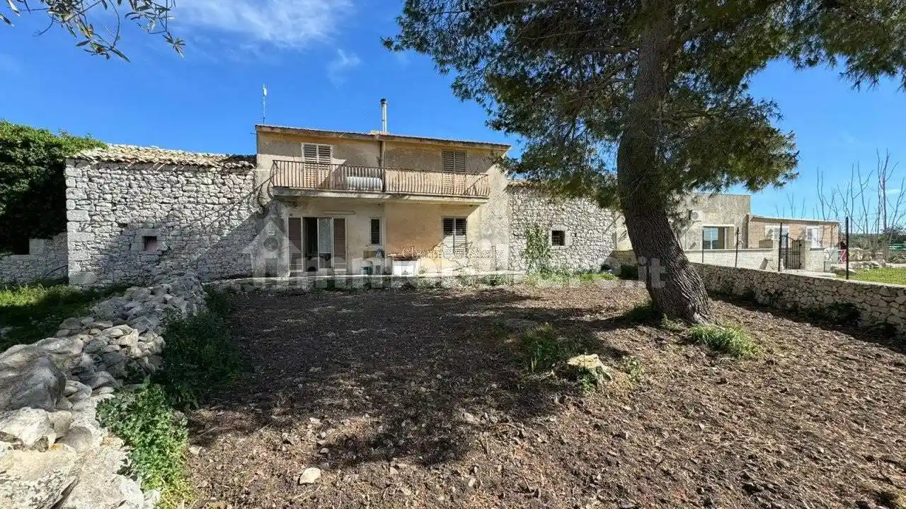 Casa indipendente in vendita a Ragusa