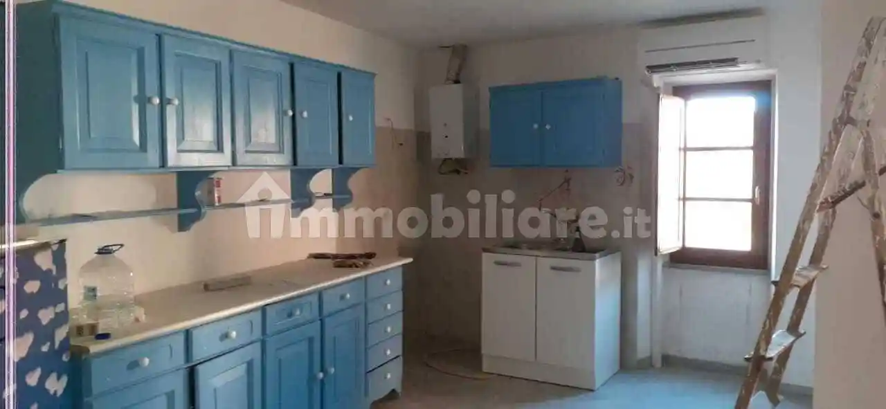 Casa indipendente in vendita a Luni