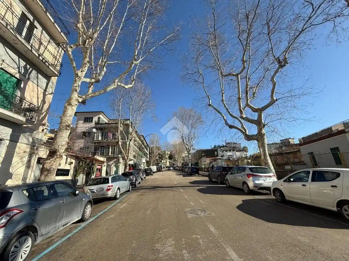 Appartamento in vendita a Napoli