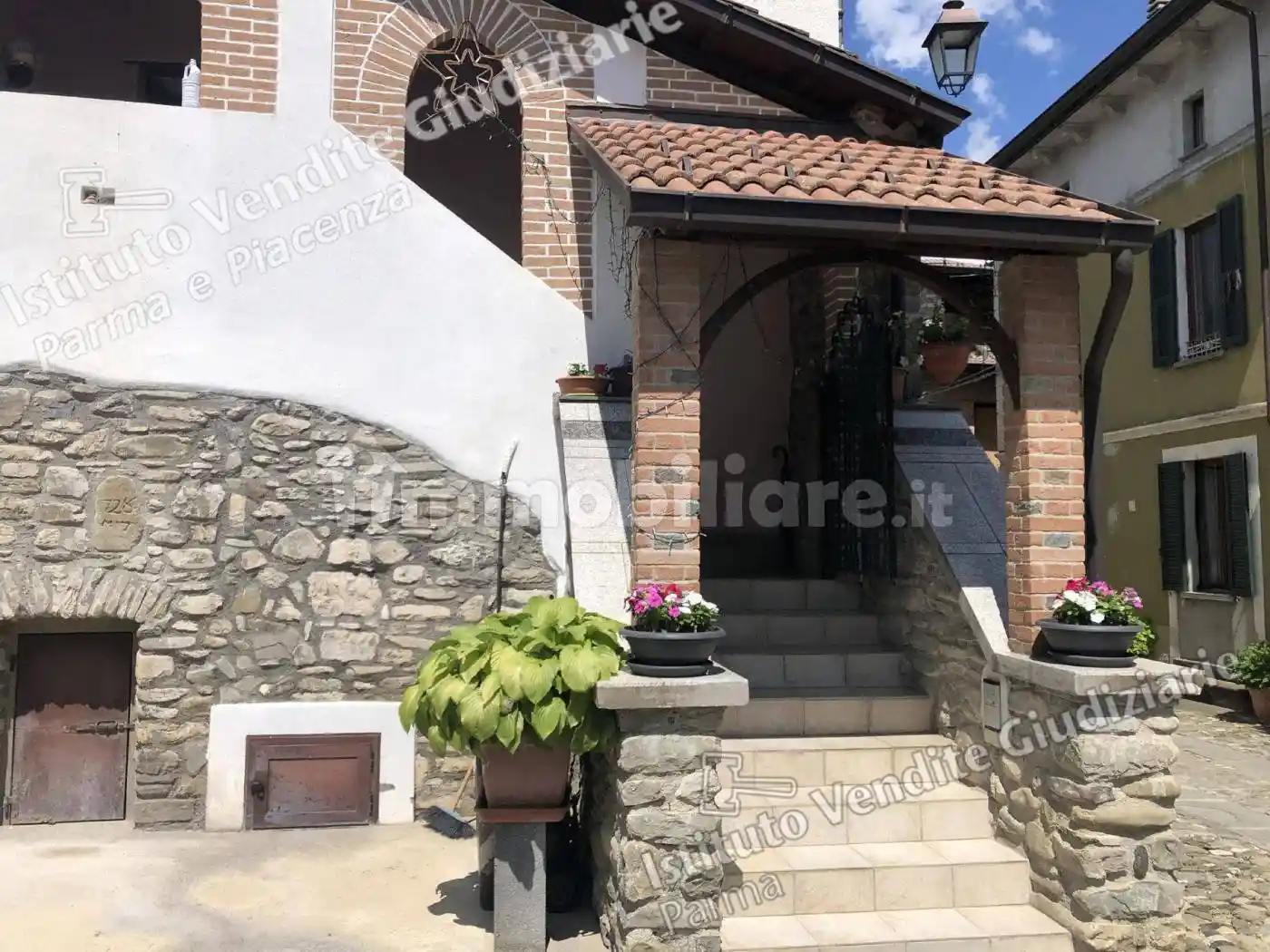 Appartamento in vendita a Compiano