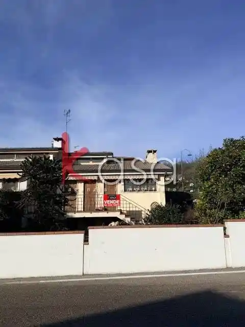 Villa in vendita a Montebello Vicentino