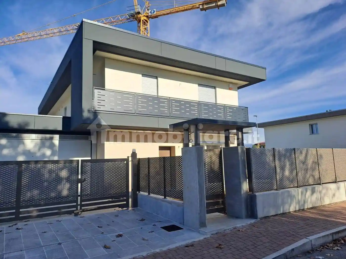 Villa in vendita a Montano Lucino