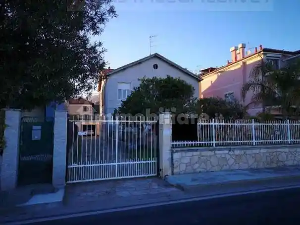 Villa in vendita a Ceriale