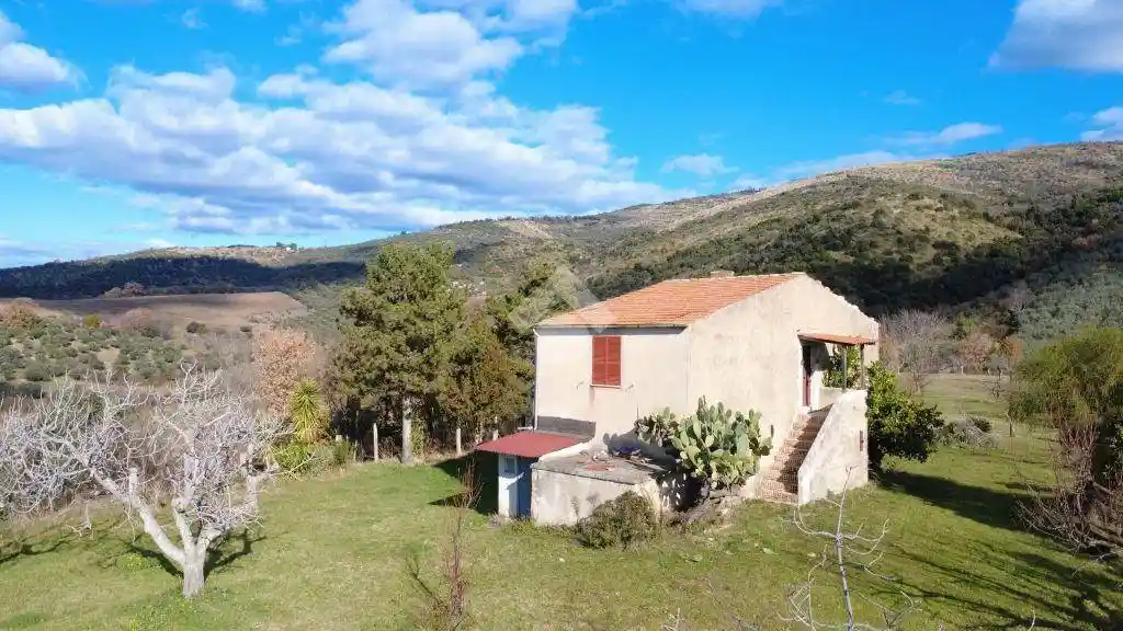 Rustico - Casale in vendita a Montorio Romano