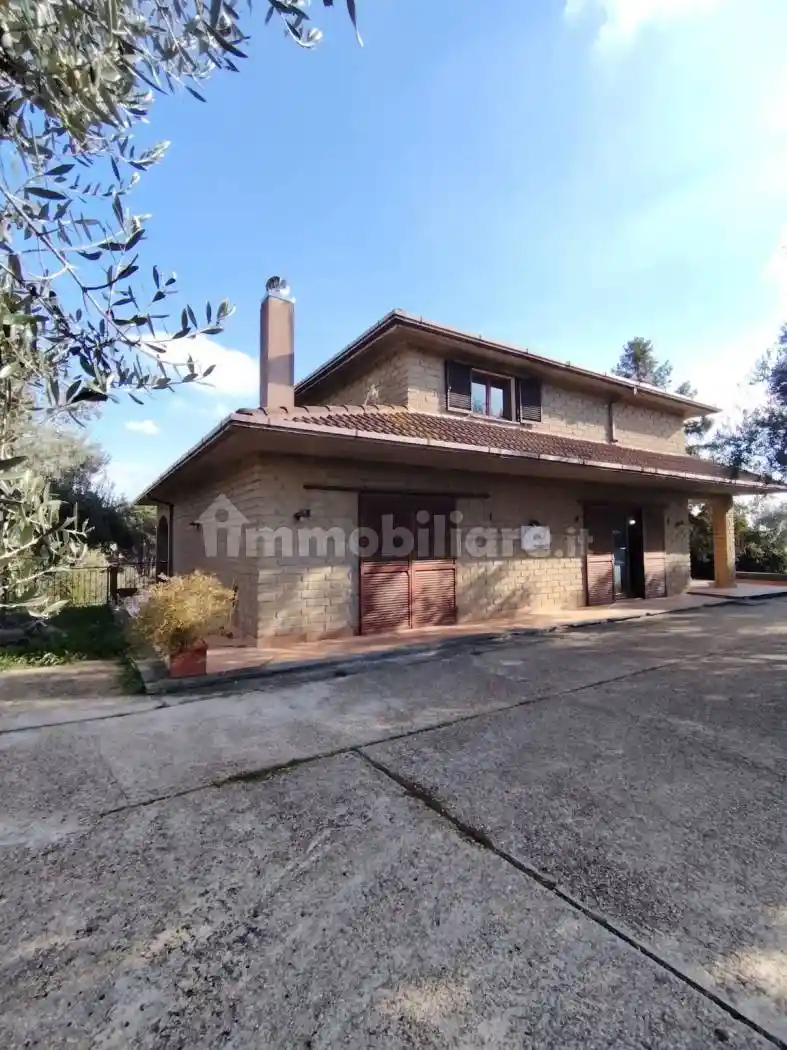 Villa in vendita a Formello