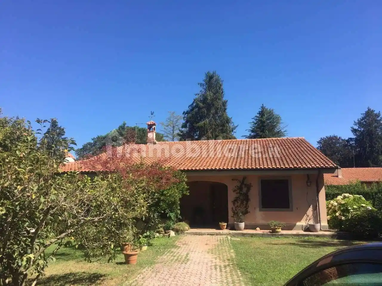 Villa in vendita a Ronciglione