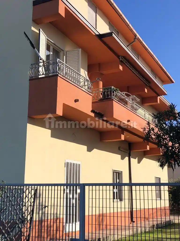 Palazzo - Edificio in vendita a Villapiana