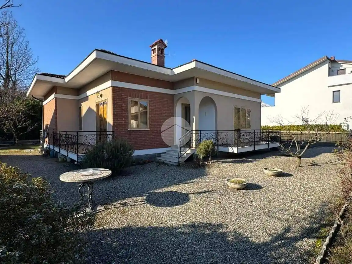 Villa in vendita a Ivrea