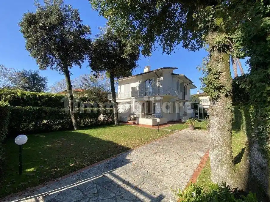 Villa in vendita a Forte dei Marmi
