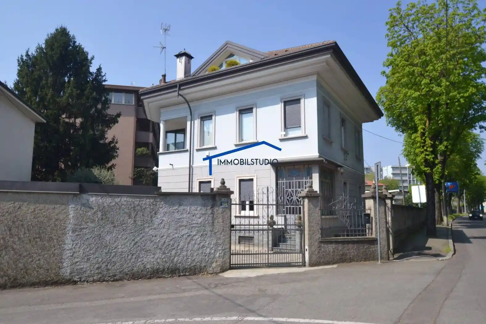 Villa in vendita a Busto Arsizio