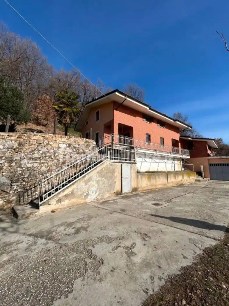 Villa in affitto a Busca