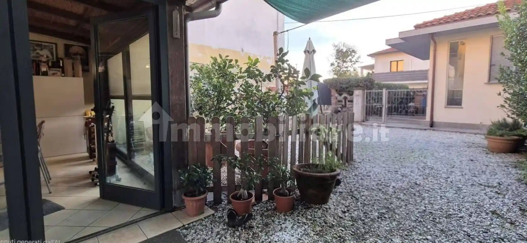 Casa indipendente in vendita a Massa