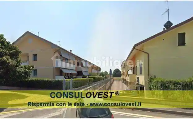 Appartamento in vendita a Robecco sul Naviglio