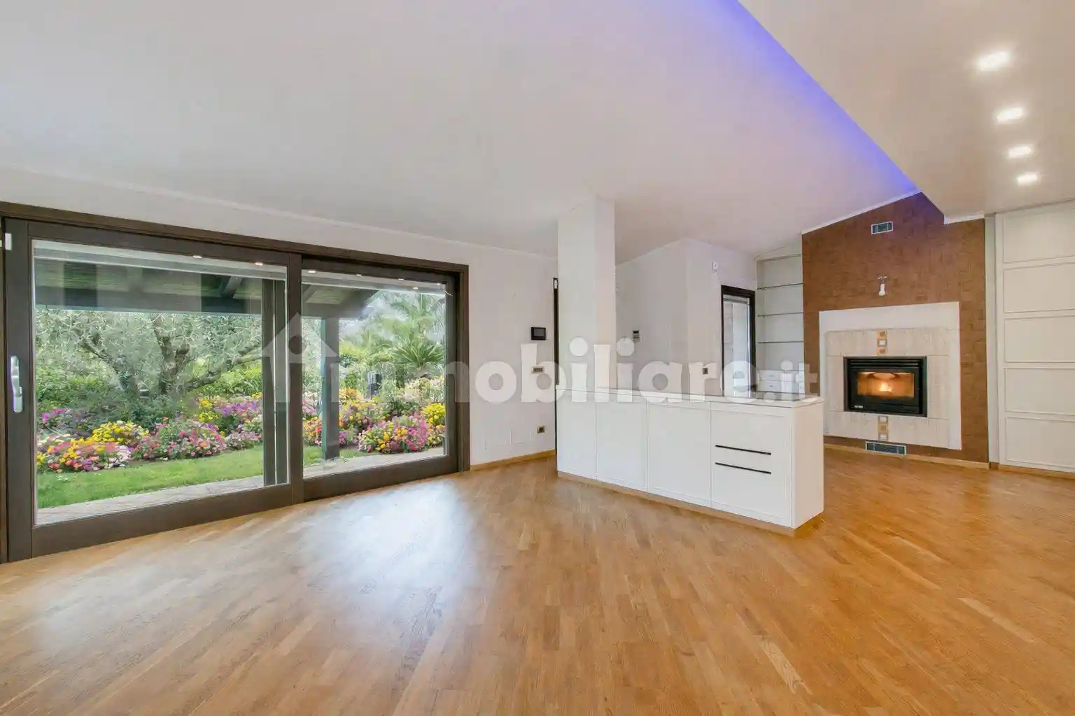 Villa in vendita a Pomezia