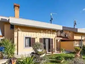 Villetta a schiera in vendita a Frascati