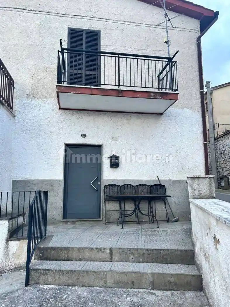 Casa indipendente in affitto a Priverno