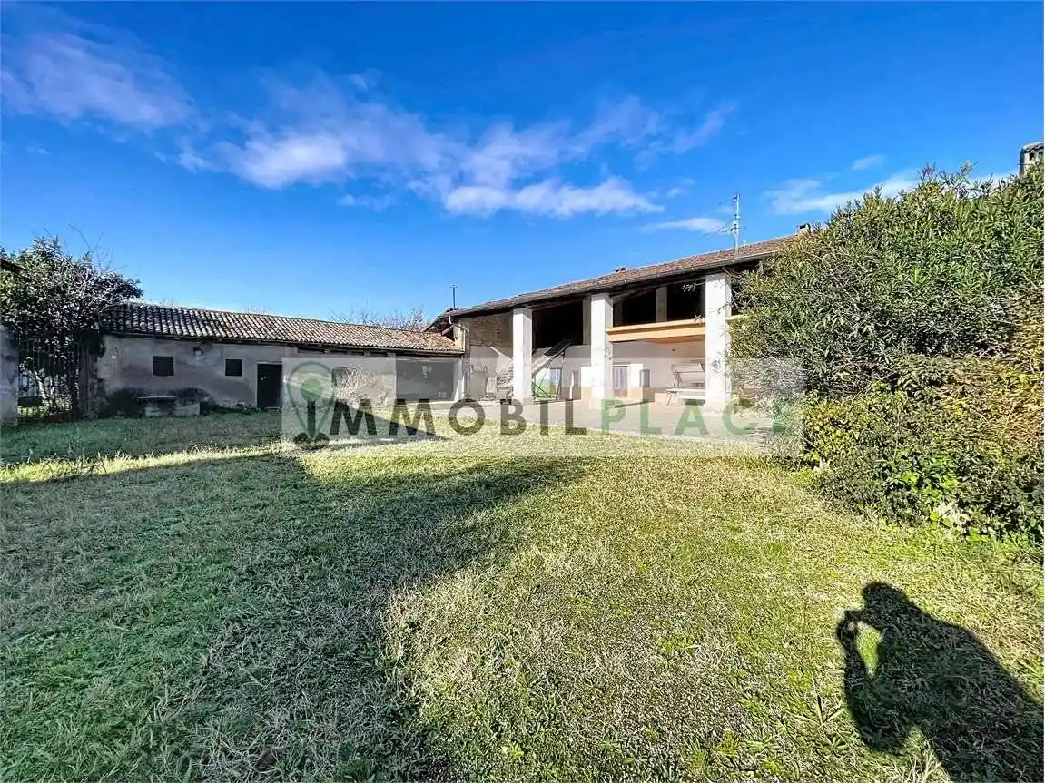 Rustico - Casale in vendita a Rovato