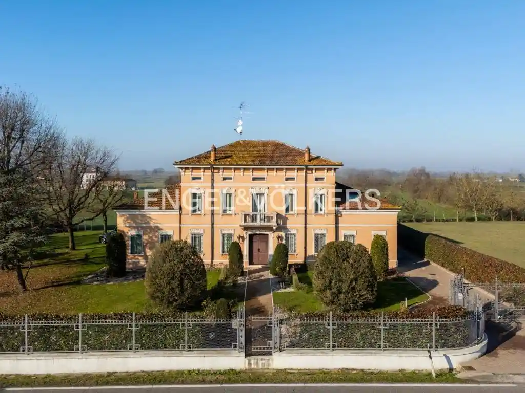 Villa in vendita a Luzzara